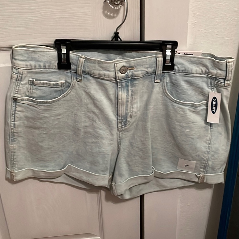 NWT Ladies Old Navy Jean Denim shorts Size 14